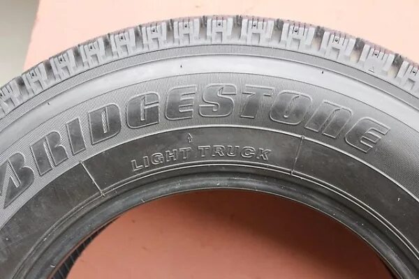 Резина бриджстоун r13. Bridgestone Blizzak Revo 80. Бриджстоун Близзак Рево 969. Bridgestone Blizzak r 13 шины r13. 165/80*16 Бриджстоун 684.