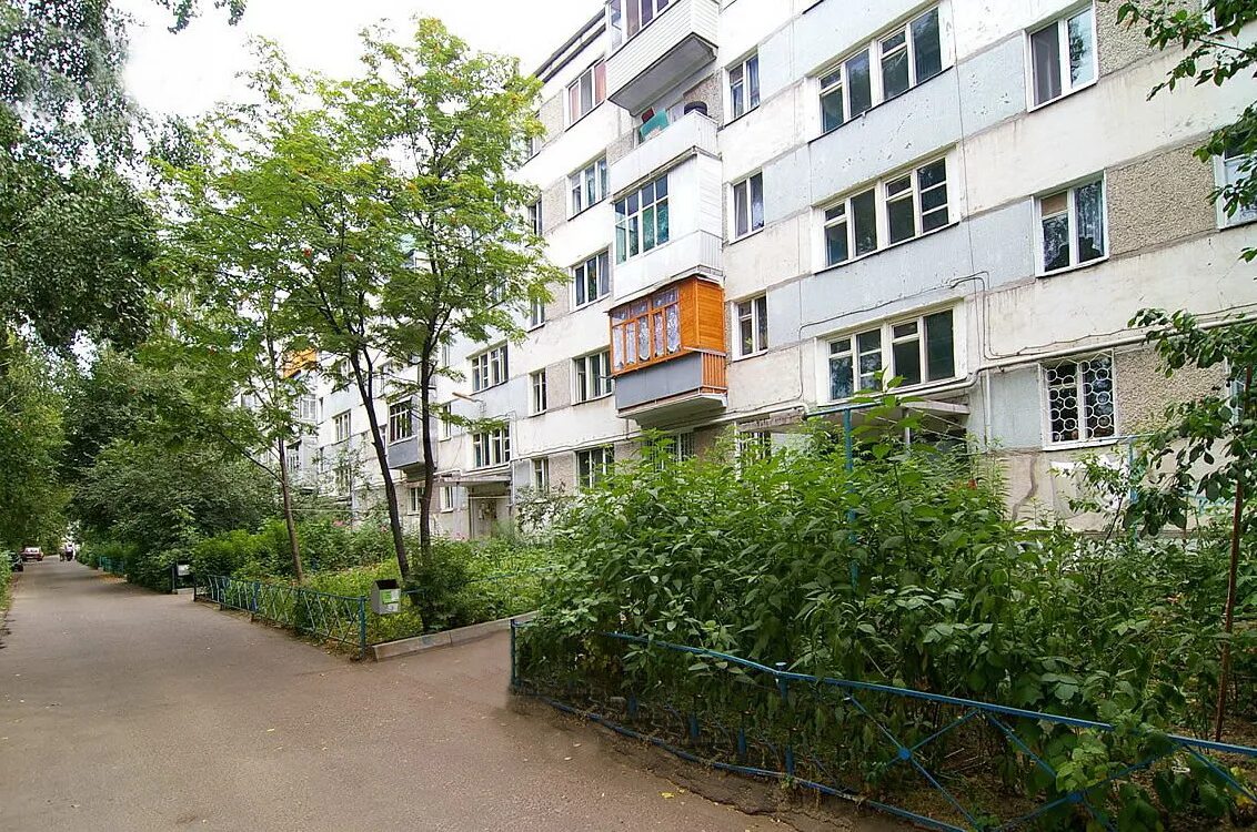 Ул латышских стрелков орел 52. Латышские стрелки 4. Латышских стрелков 4 казань. Латышские стрелки 8а казань. Латышских стрелков 6 казань.