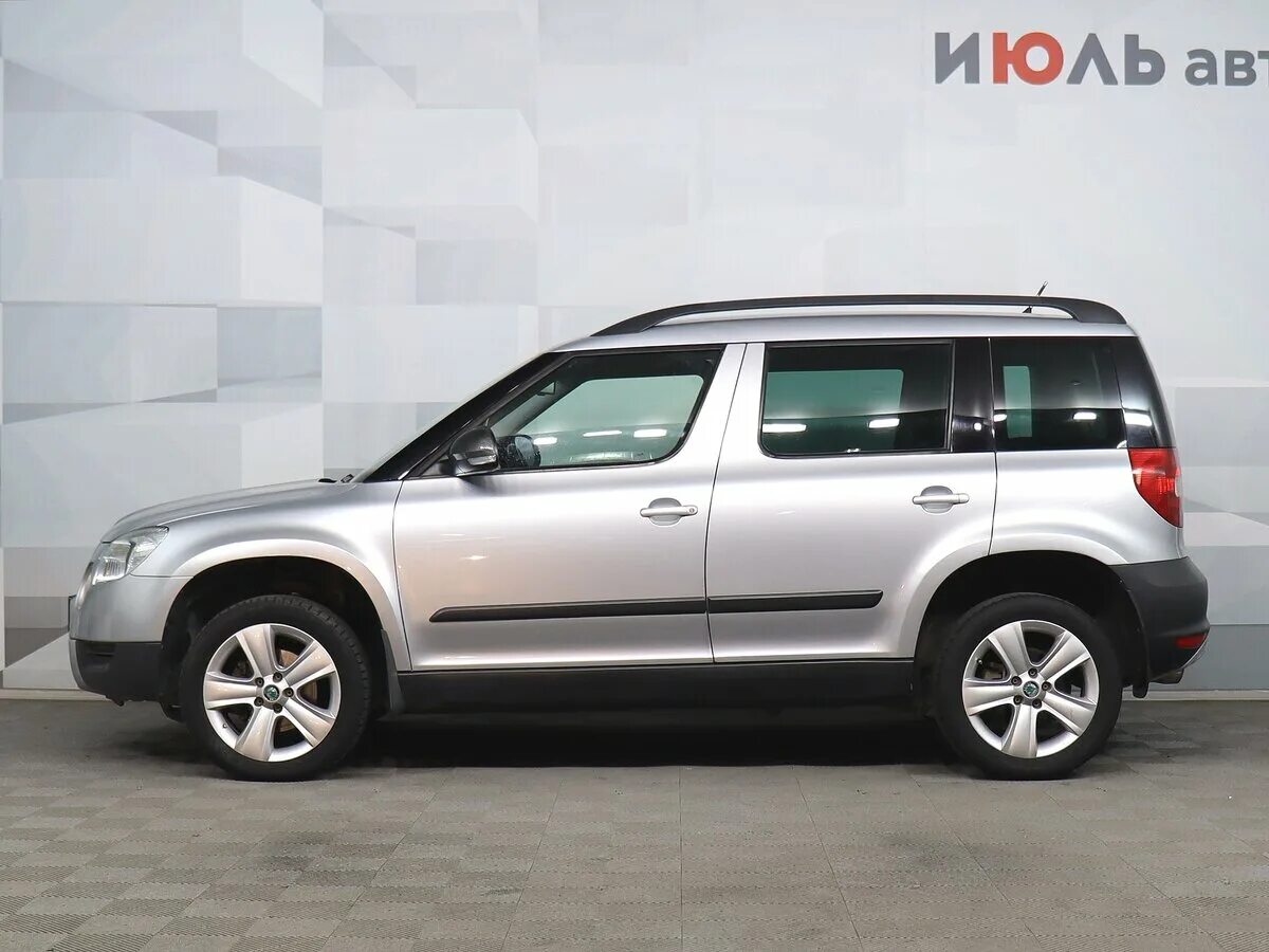 Шкода йети. Производитель йети. Производитель йети. 2. Skoda yeti 2011 silver.