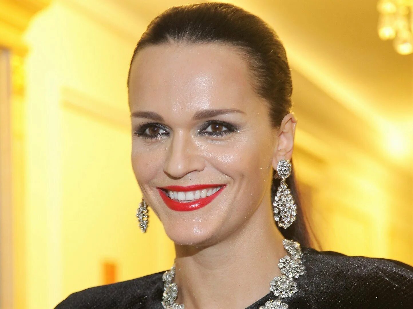 Как зовут певицу славу. Как зовут певицу славу. Анастасия слава певица. Как зовут певицу славу. Певица слава 2022.