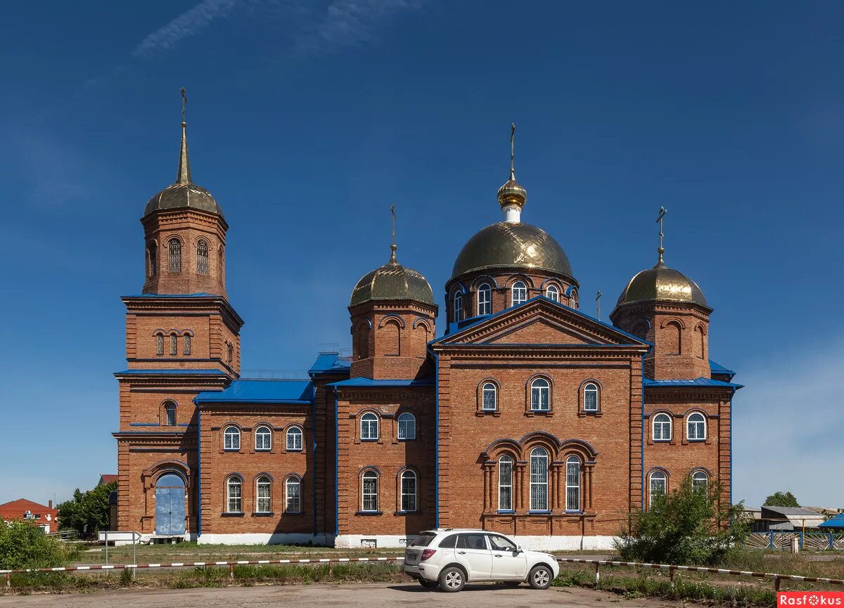 Храм георгия победоносца кинель. Храм в селе богатое самарской области. Храм казанской иконы божией матери с. Красносамарское, кинельский район самарской области. Красносамарское кинельский район.