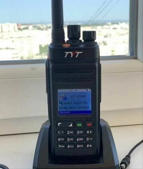 Tyt md-390 dmr. Рации tyt md-uv390. Tyt md-390 dmr. Радиостанция tyt md-uv390. Тут 390.