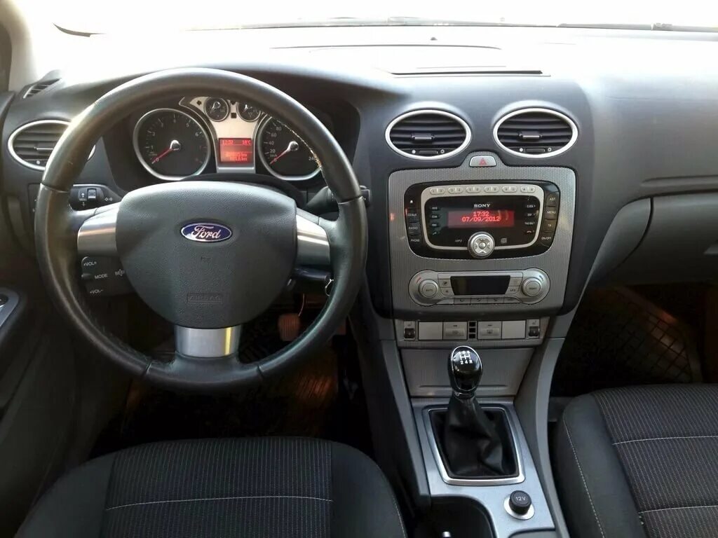 Проблемы фокус 2 рестайлинг. Форд фокус 2 2008. Форд фокус 2. Руль на форд фокус 2 дорестайлинг. Проблемы фокус 2 рестайлинг.