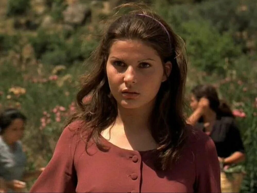 Смерть майкла корлеоне. Крестный отец девушка. София коппола крестный отец 3. Крестный отец 3 фильм 1990 софия коппола. Крестный отец девушка.