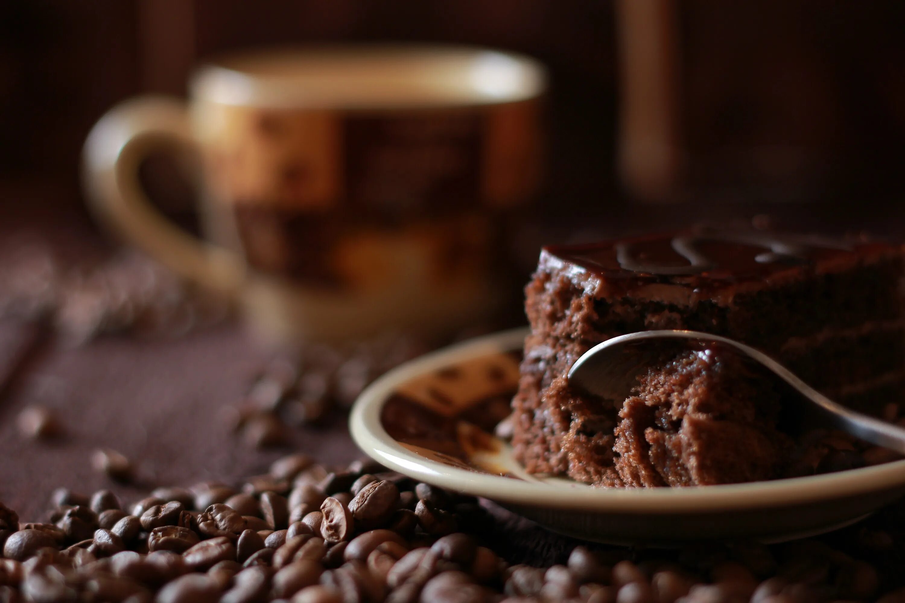 Кофе и шоколад. Шоколадное пирожное. Кофе и десерт. Красивый кофе. Coffee i chocolate