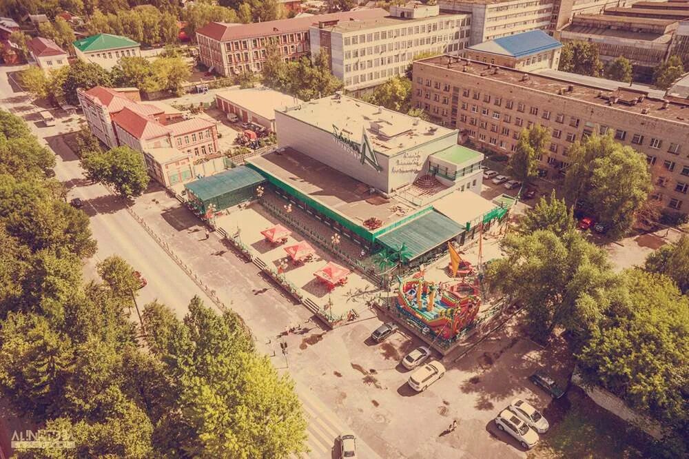 Кинотеатр в гусе хрустальном. Кинотеатр гусь хрустальный. киноцентр алмаз гусь-хрустальный. кинотеатр мир кропоткин. кинотеатр гусь хрустальный до алмаза.