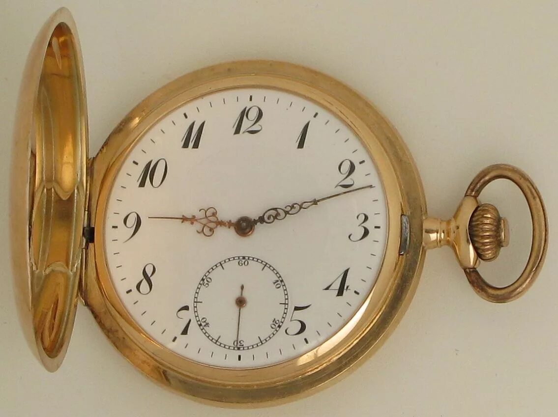 пол с часами внутри. название старых часов. карманные часы swiss zerland made 1858. старинные часы. разные старинные часы.