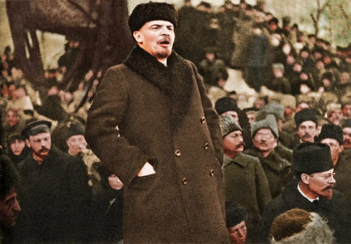 Начинать большевик. Ленин 1917.