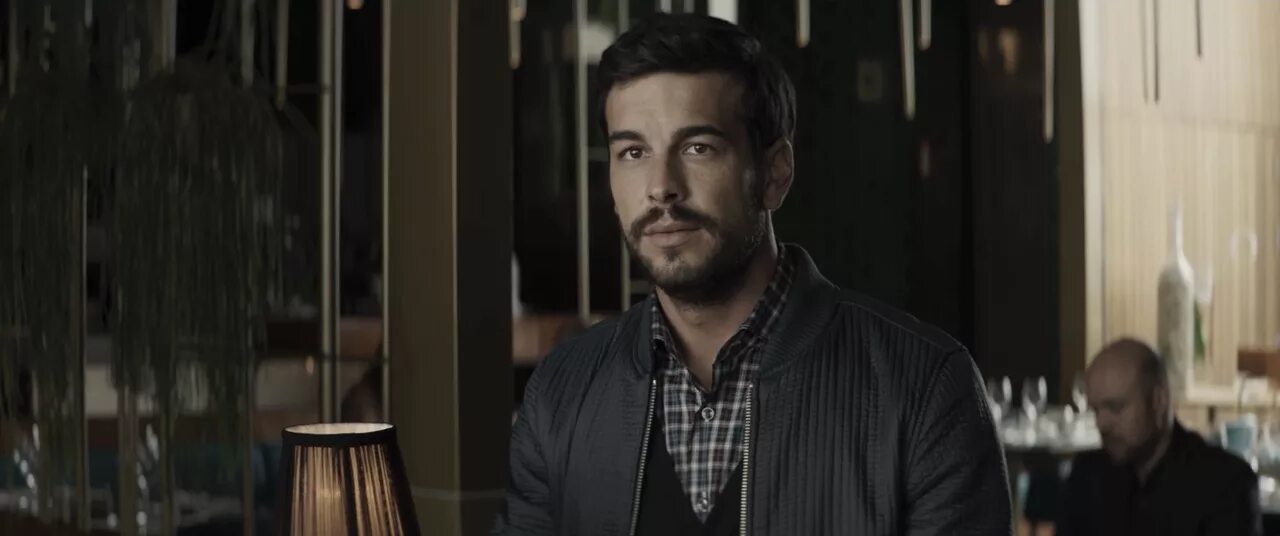 Невидимый гость 2016. Марио касес невидимый гость. Марио касас невидимый гость. Невидимый гость 2016. Невидимый го.