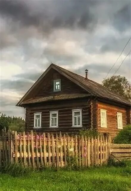 Домик в деревне. Деревенский дом. Дом в деревне фото. Дома в селе.