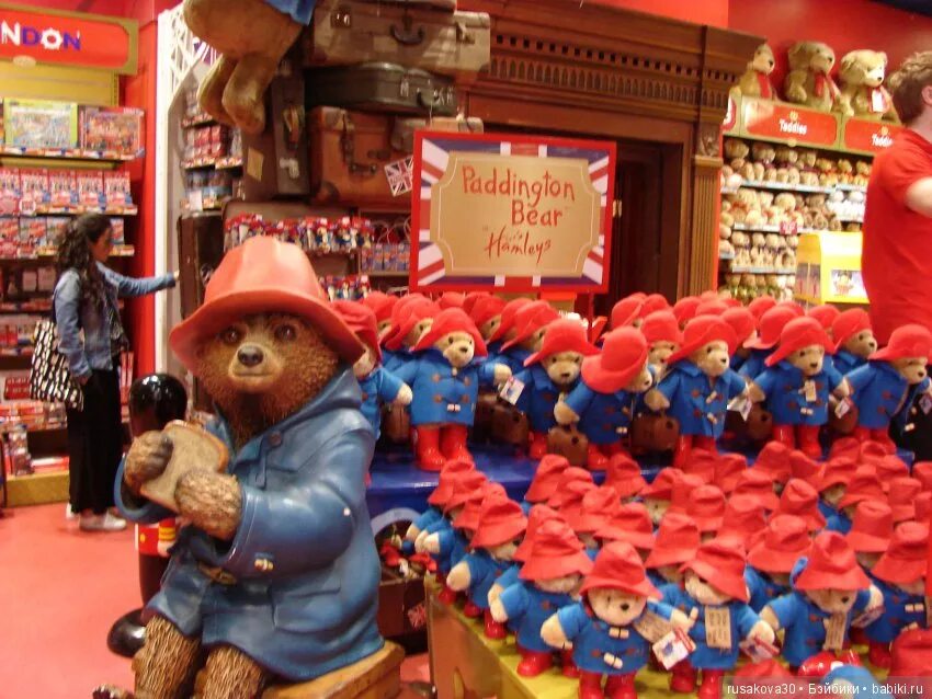 Hamleys london. Хамлес магазин игрушек Лондон. Магазин игрушек Лондон Hamleys Паддингтон. Hamleys магазин игрушек в Лондоне. Хемлис магазин игрушек в Лондоне.