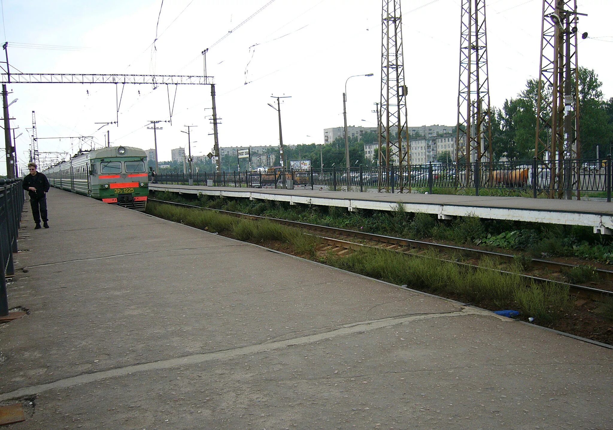 Ж. Купчино станция платформа. Станция проспект славы электричка. Жд станция ленинский проспект. Платформа проспект.