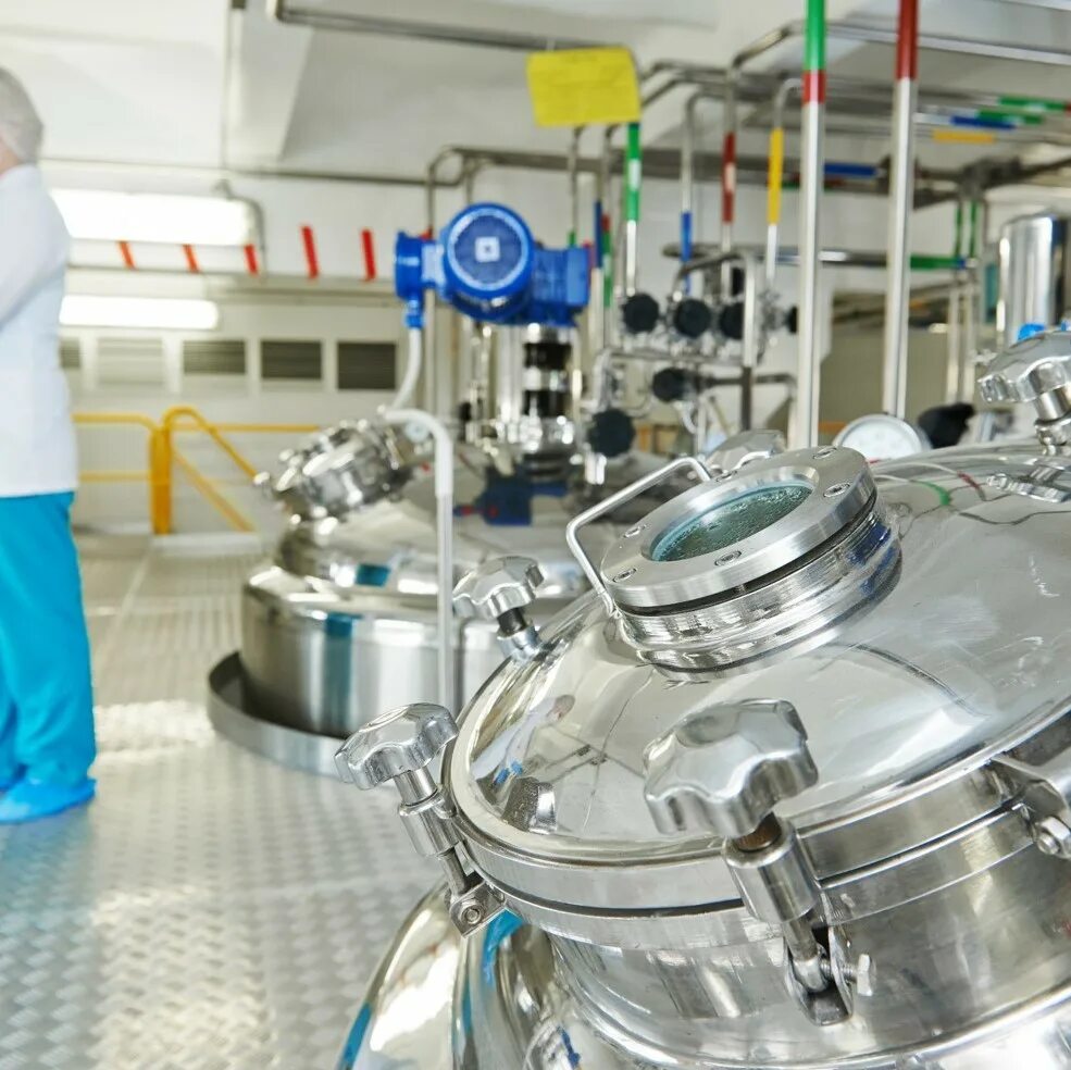 Химическаяпрмышленность. Роторно-пленочный испаритель центритерм. Ферментатор 100м3 дзержинскхиммаш. Химическая промышленность. Производство технологического оборудования.