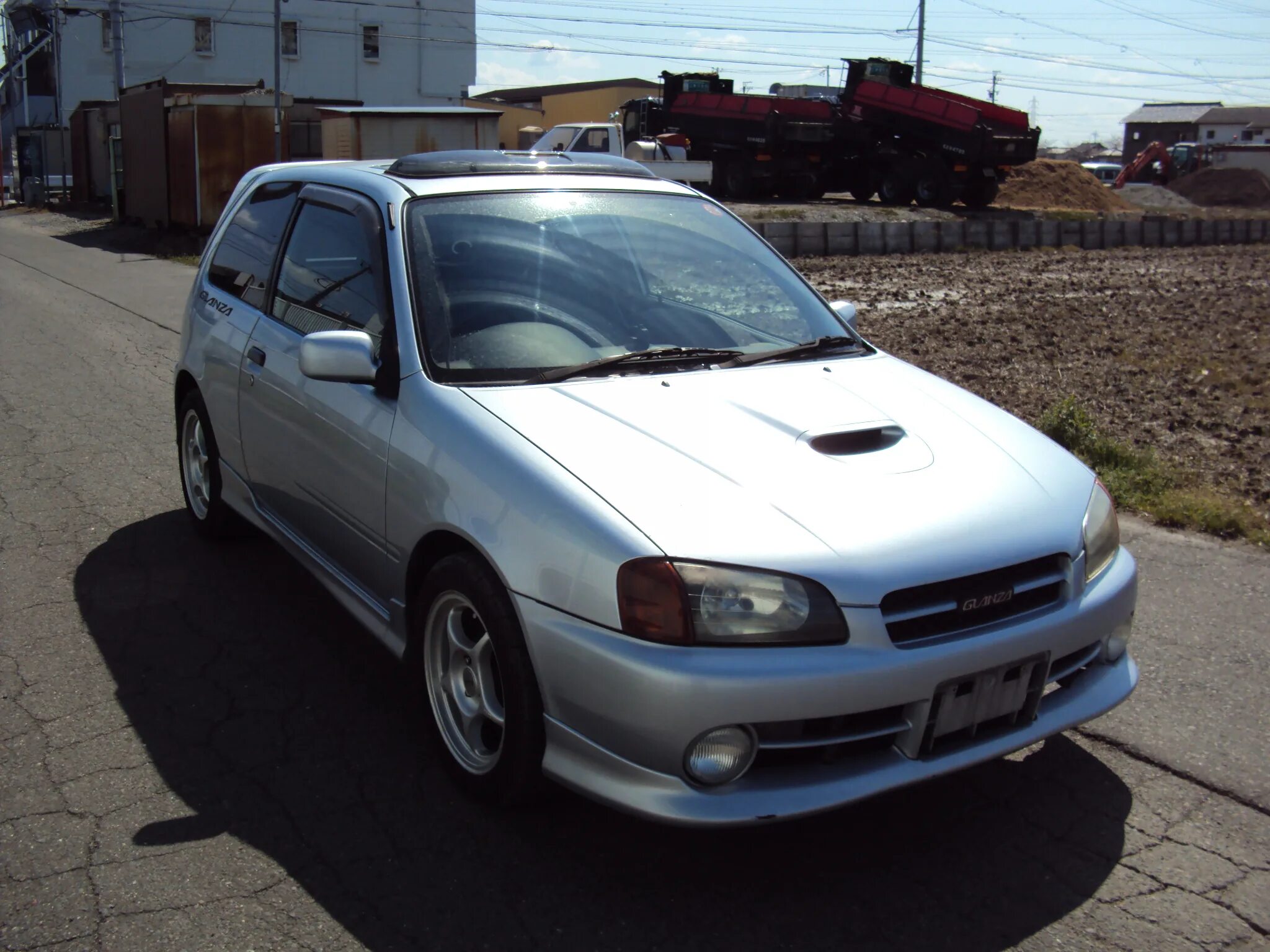 Тойота старлет иркутск. Toyota Starlet 1997. Тойота Старлет 1997. Toyota Starlet 2004. Тойота Старлет серая.