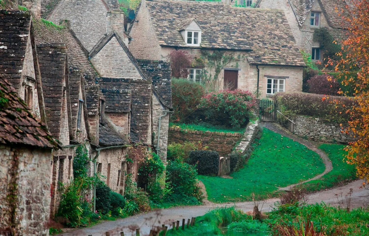 Great village. Графство Чешир Англия. Деревне Дарсбери, графство Чешир.. Чешир графство в Англии Кэрролл. Город Льюис Англия.