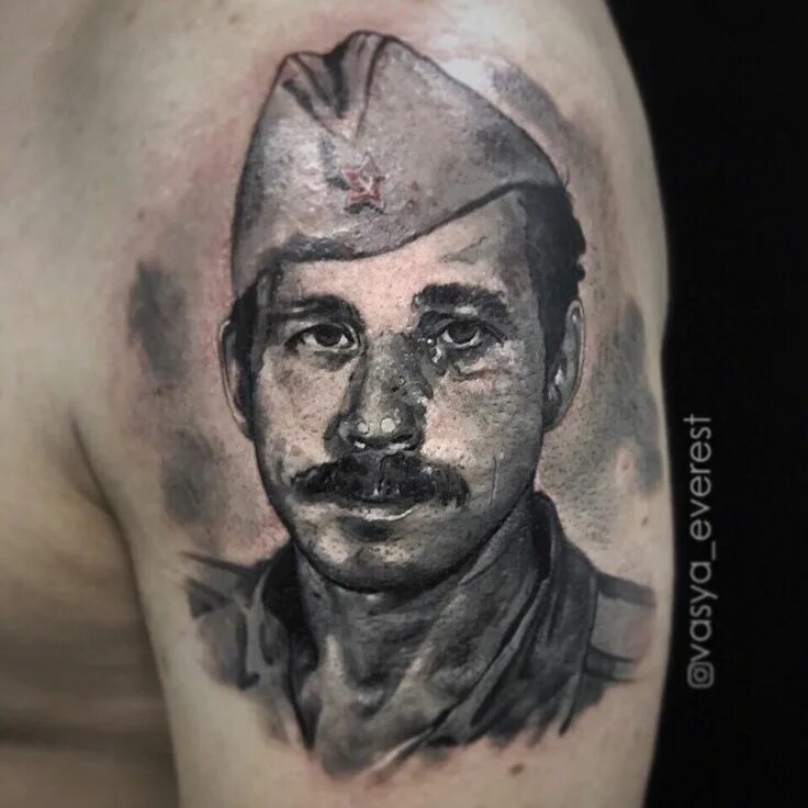 Вася эверест тату мастер. Тату чернышевский. Мастер вася. Вася эверест тату. Вася эверест тату мастер.