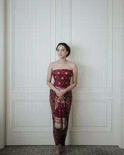 9 Kebaya dan Makeup Siraman Amanda Khairunnisa, Anggun Maksimal.