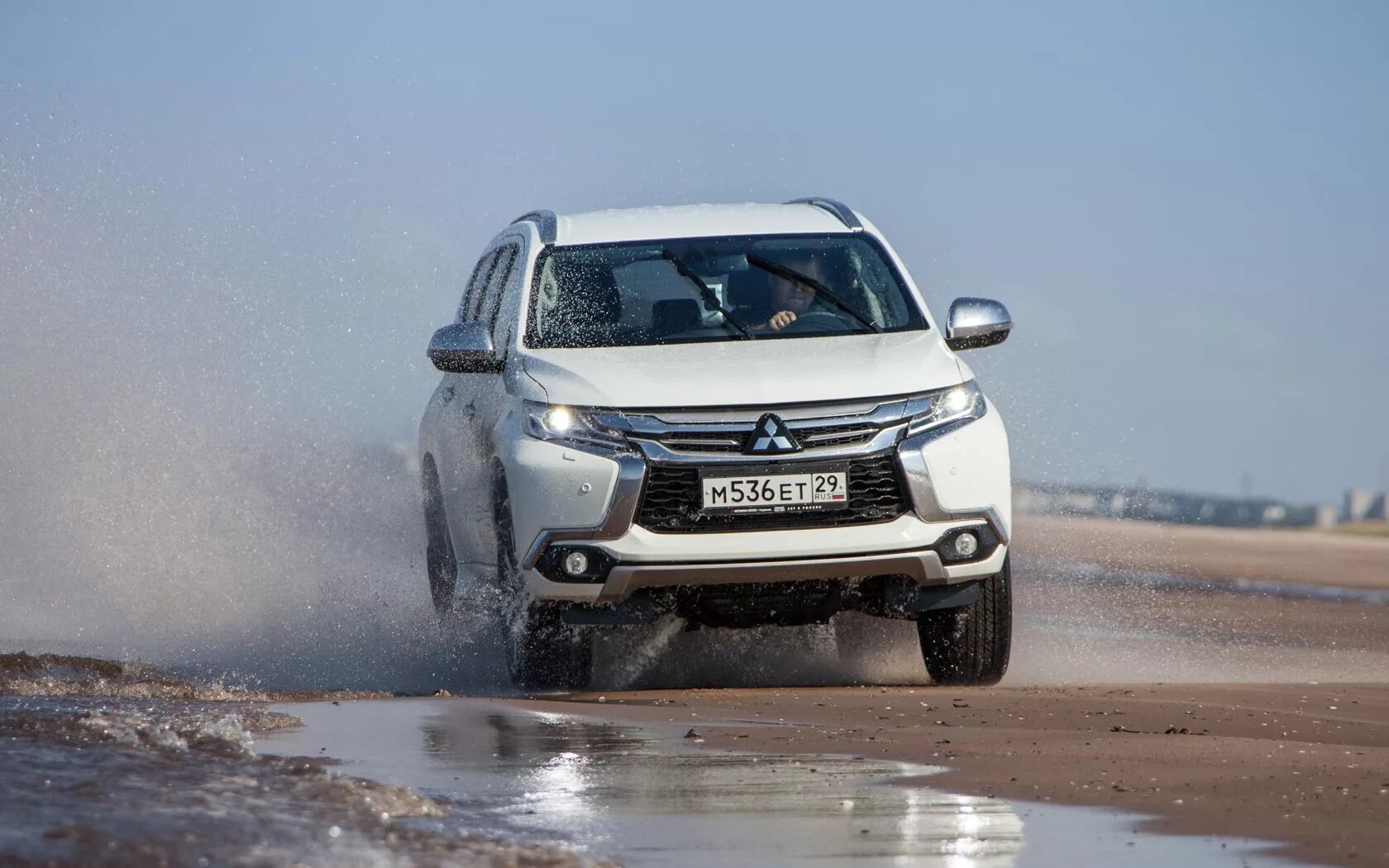 Mitsubishi pajero 2015. Паджеро спорт 2015. Pajero Sport 2015. Митсубиси Паджеро спорт 2015. Mitsubishi Pajero Sport 2015-2021.