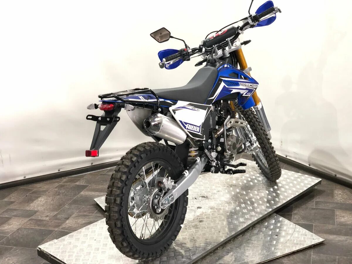 Regulmoto sport 003 pr 250 2022. Мотоцикл regulmoto sport-003 250. Регулмото 250 эндуро спорт 003. Регул мото спорт про. Регул мото спорт про.