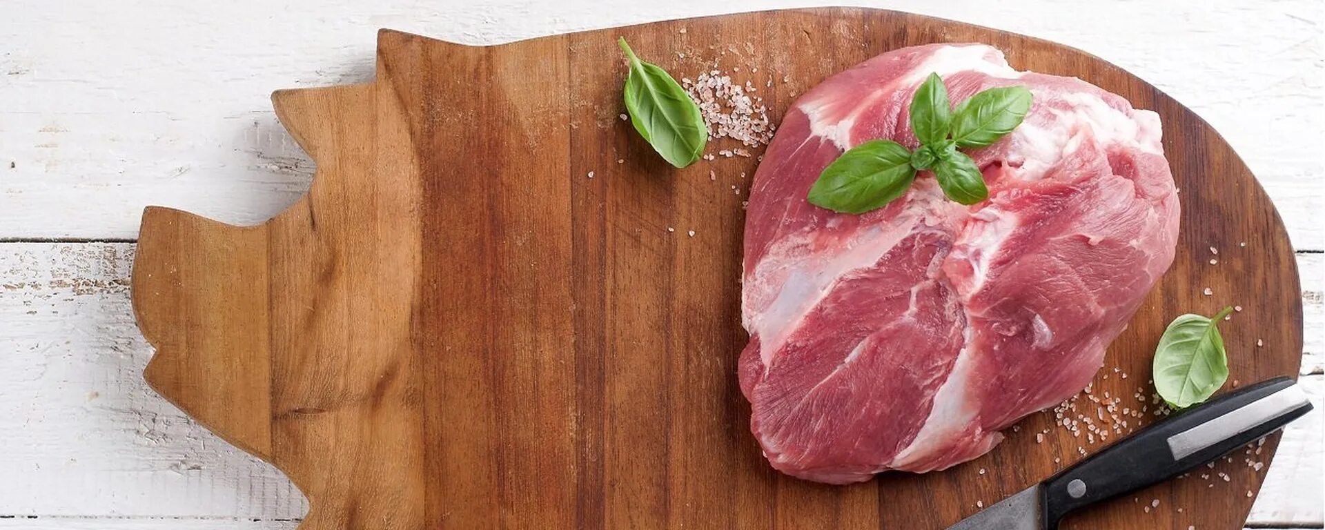 Уругвайский стейк. Мясо 2024. Кусок мяса на доске. Баннер мясо. Мясо 2024.