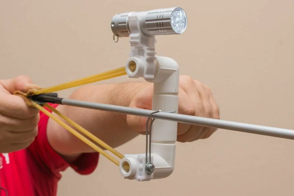 Рогатка из трубы. Рогатка для рыбалки из пластиковой трубы. Рогатка из фанеры. Рогатка деревянная из детства. Рогатка.