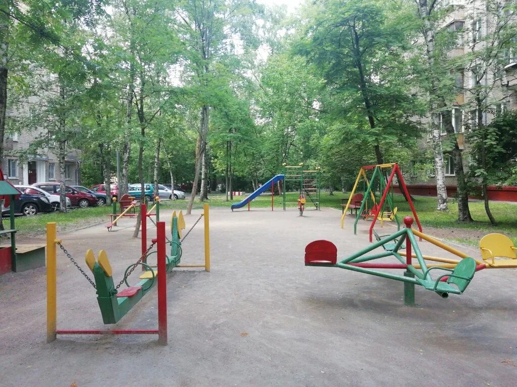 москва улица полбина 16 детская площадка. детские дворовые площадки. детская площадка. детская площадка тольятти 8 квартал. детские площадки в россии.