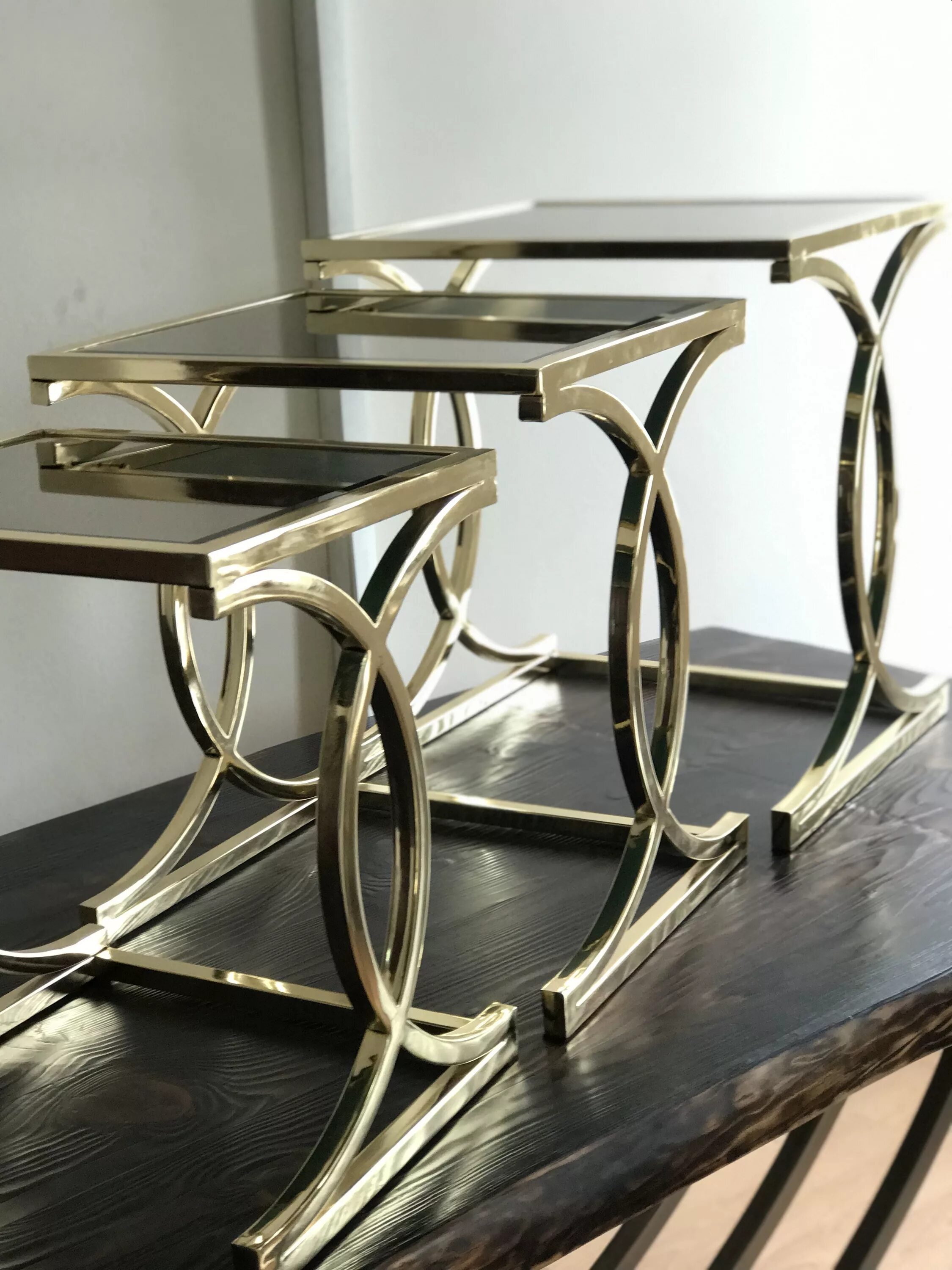 Интересная мебель. Мебель в стиле лофт loft wood studio. Столик из металла. Стеллаж лофт loft wood studio. Дизайнерский столик.