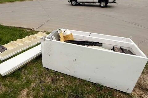 Куда деть сломанный холодильник