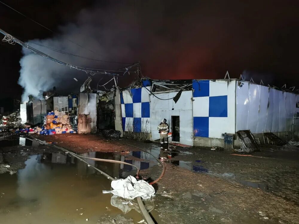 Пожар в нижнем новгороде вчера. Новгород пожары. Новгород пожары. Пожар в канавинском районе нижний новгород. Пожар в нижнем новгороде 7 мкрн.