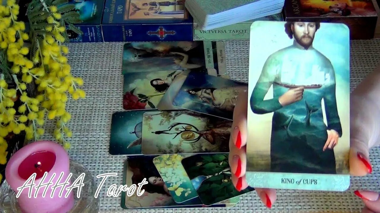 Таро почему он молчит. Будущий муж таро. таро чувства и мысли мужчины. карта таро мужчина.