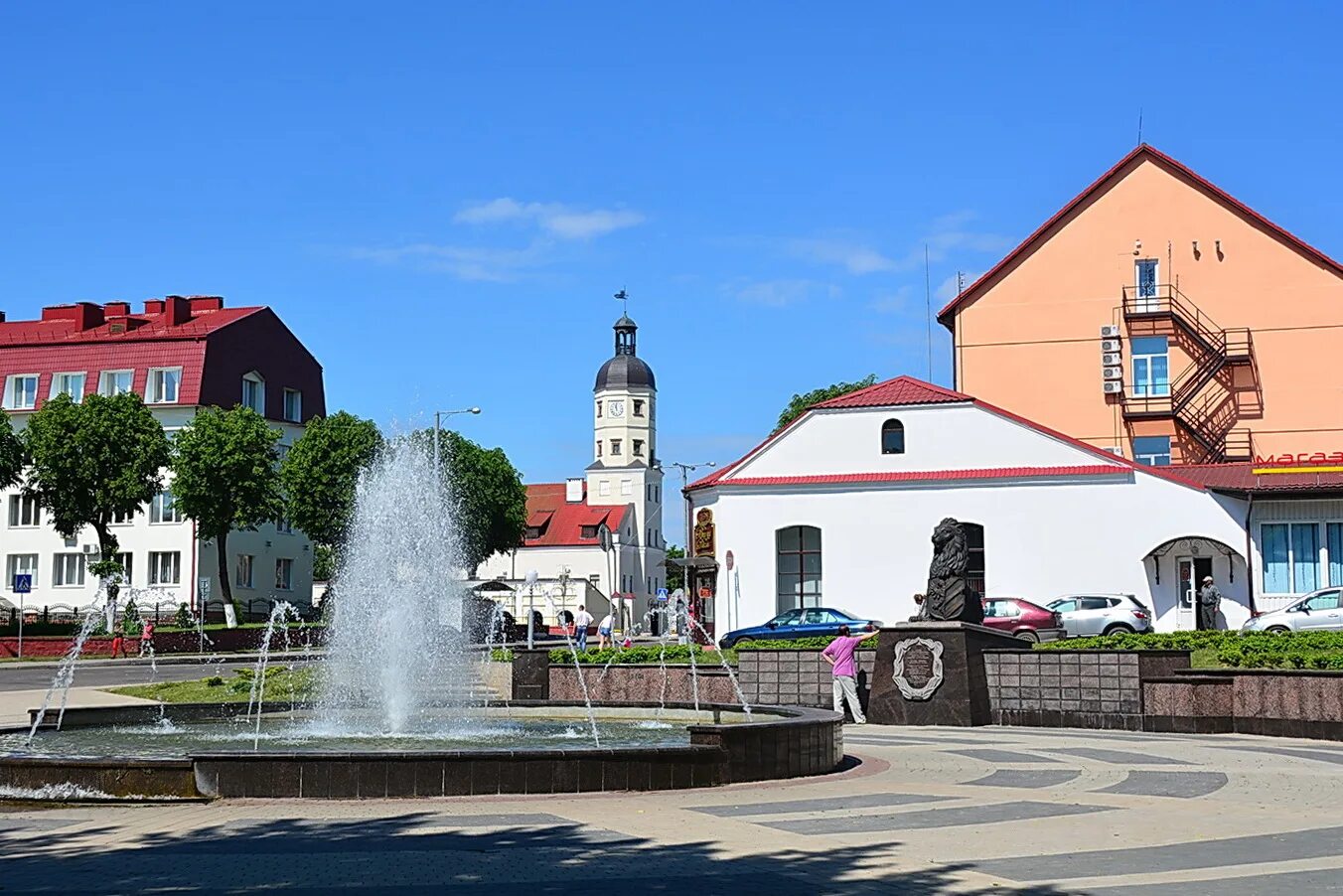 Несвиж бай. Город Несвиж Беларусь. Несвиж центр города. Несвиж белорусский городок. Белоруссия город Несвиж достопримечательности.