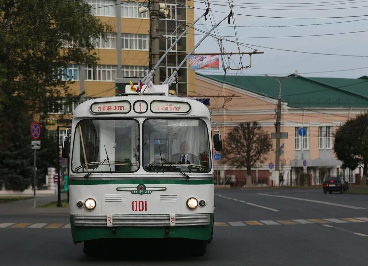 Чебоксарский троллейбус. Троллейбус 100 Чебоксары. Чебоксарский троллейбусный парк. Первый троллейбус Чебоксары. 4 троллейбус чебоксары