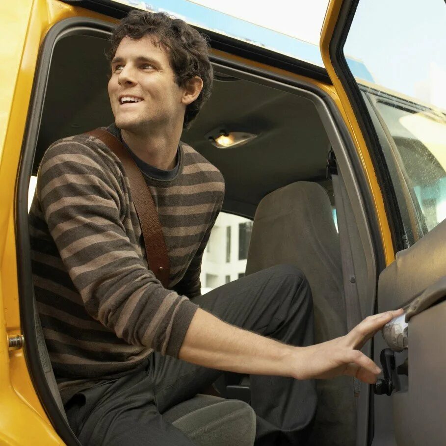 Друзья и встречи. Бен гримм фантастическая четверка 2015. Джеймси 2013. Поддержка друга. Командировка.