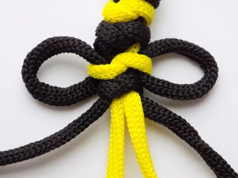 Наузы славянские обереги. Желтая веревка канат. Запонки текстильные. Желтый канат. Французский узелок в вышивке.