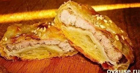 Приготовить мясо в слоеного теста