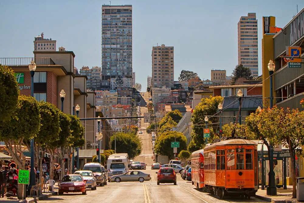 Почему сан франциско. Сан-Франциско (Калифорния). Сан Франциско улочки. Сан Франциско центр города. Центральная улица Сан Франциско.