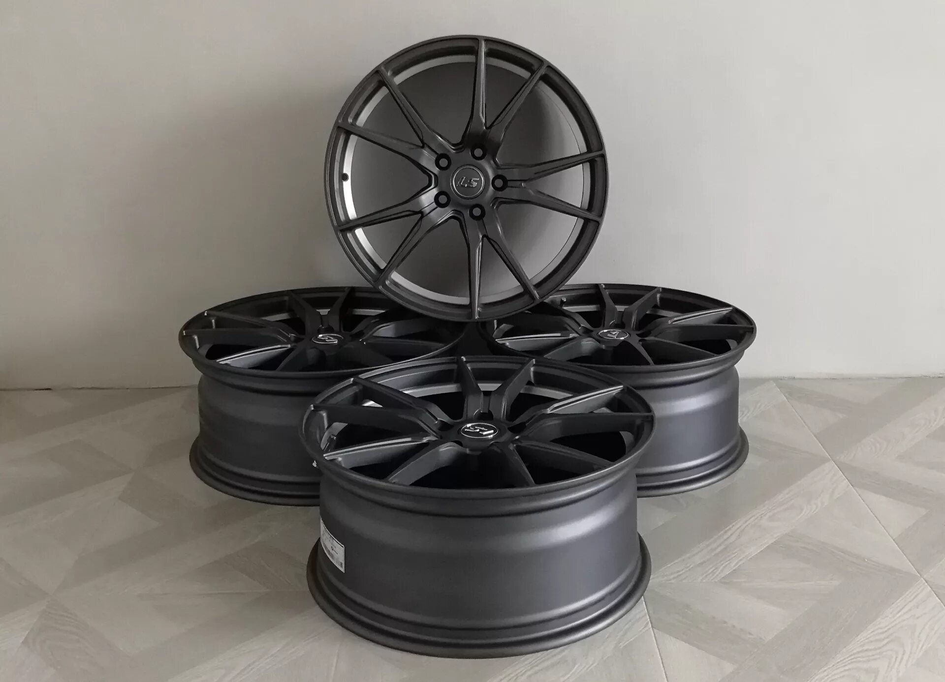 Диски ls r17. LS FLOWFORMING rc04. Диски Flow forming r19. Диски Flow forming r18 5x114.3. Диск LS FLOWFORMING rc59.