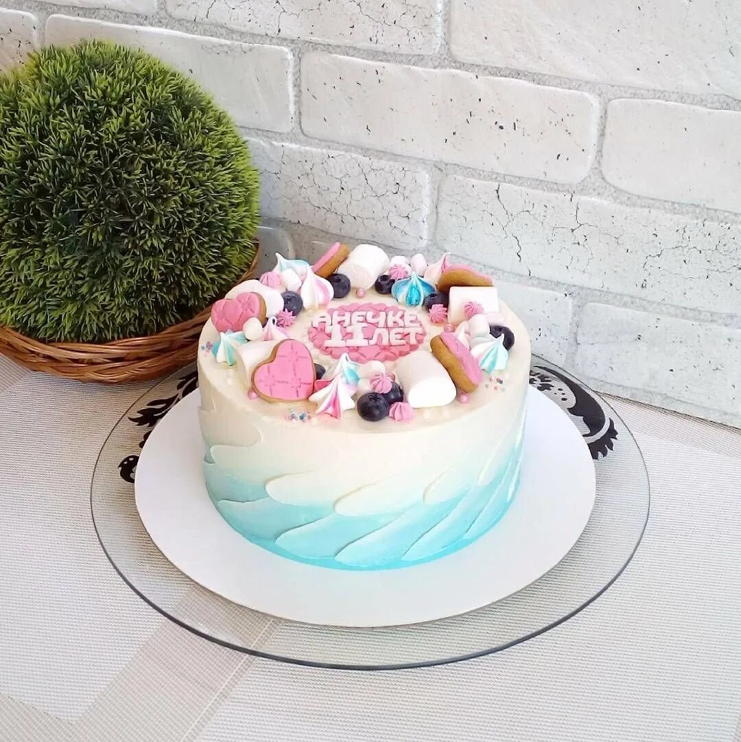 Красивый стильный торт. Огромный свадебный торт. Торты 2022 модные. Трендовые торты 2024. Трендовые торты 2024.