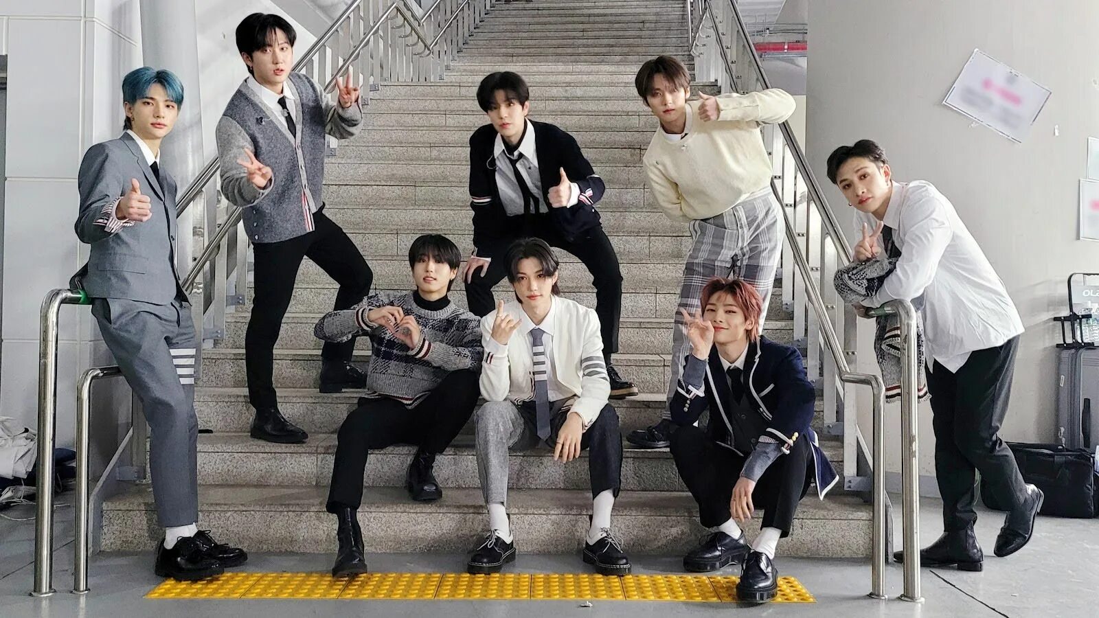 Stray kids 2021. Stray kids 2021 в хорошем качестве. Stray kids ordinary. Чанбин из stray kids 2022. Корейская группа stray kids.