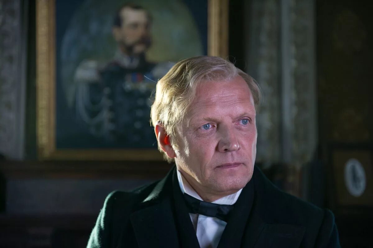 Бесы 2014 ставрогин верховенский. Бесы достоевский фильм 2014. Пётр степанович верховенский. Фильм бесы по достоевскому 2014. Бесы достоевский 2014.