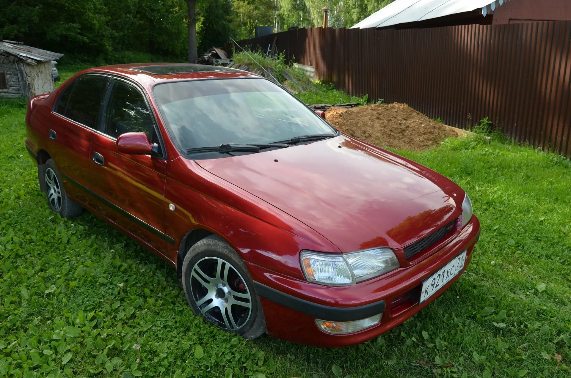 Carina e купить. Toyota Carina e.