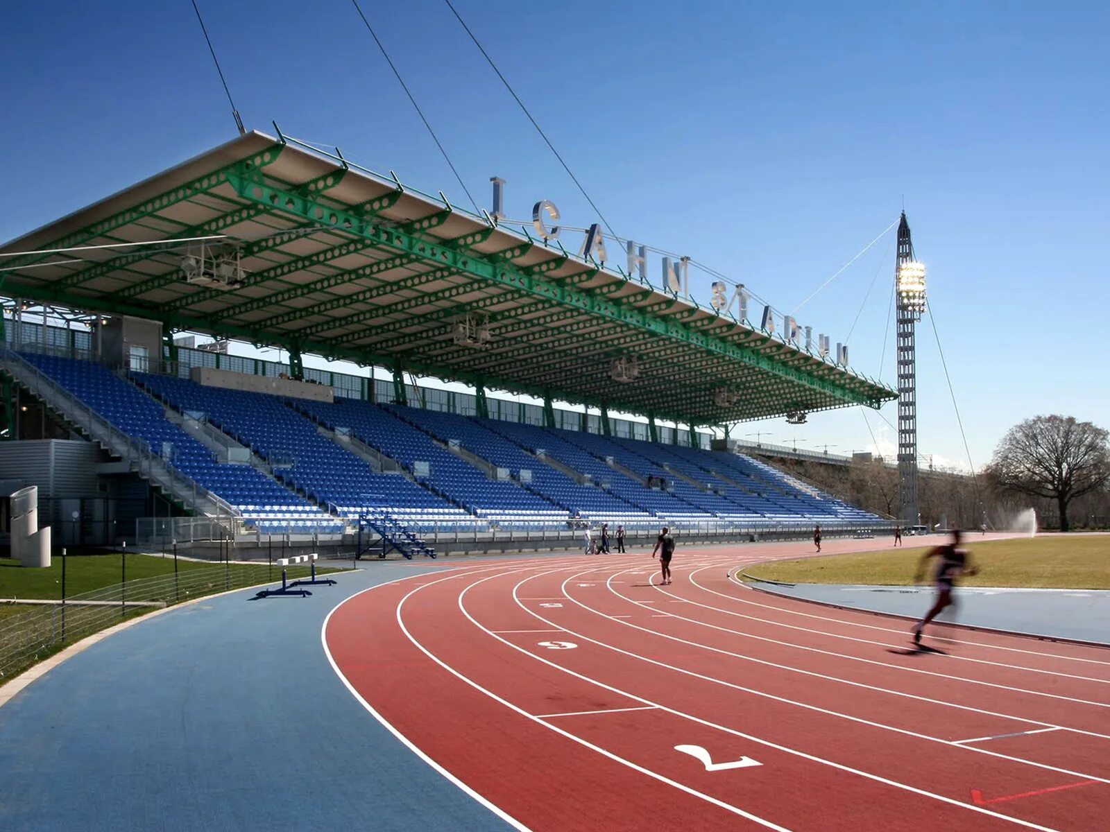 Стадион для легкой атлетики. Олимпийский стадион Беговая. Беговые стадионы Британии. Стадион Каракол.