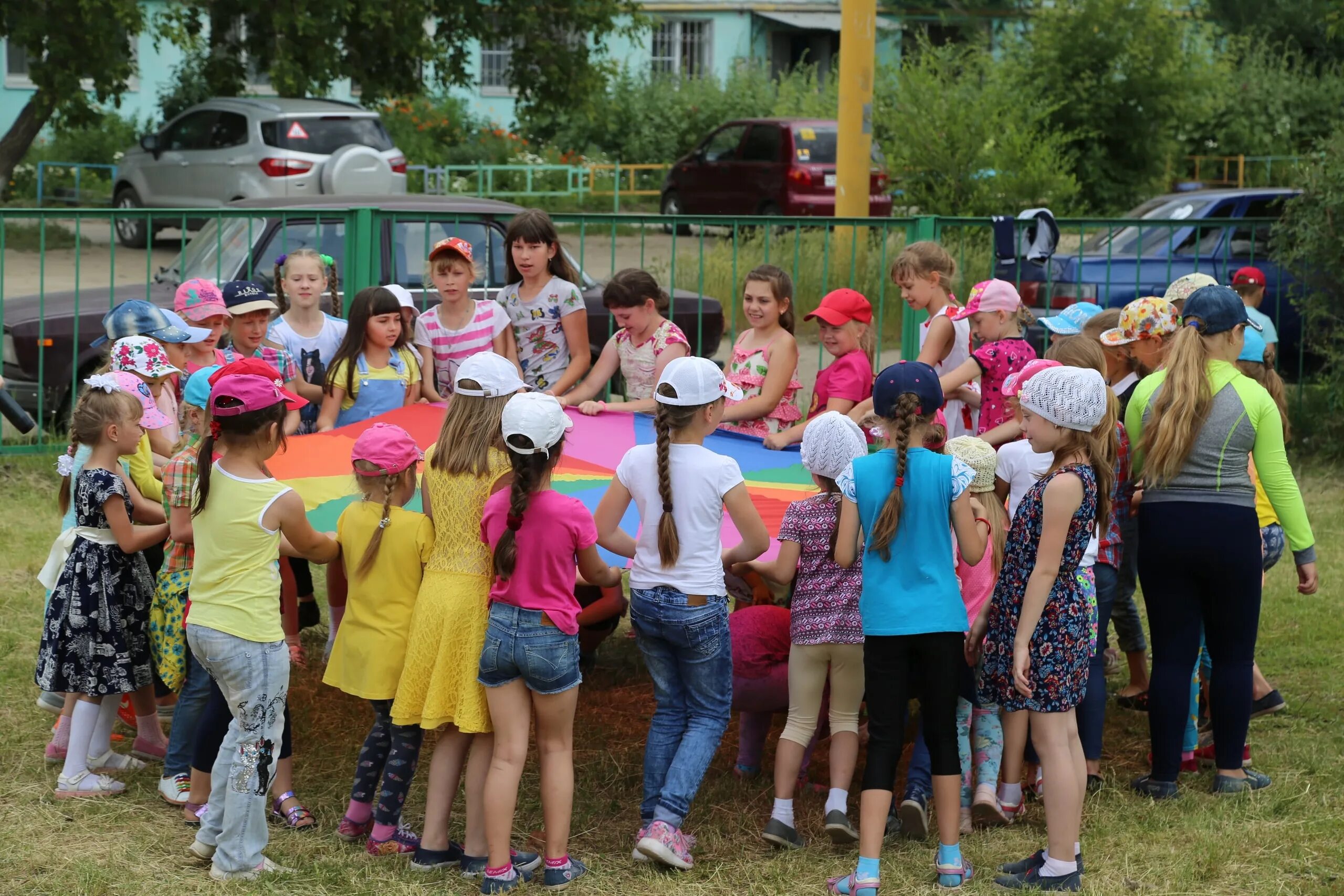 пришкольный лагерь. детский лагерь. пришкольный лагерь. летний трудовой лагерь. детский оздоровительный лагерь.