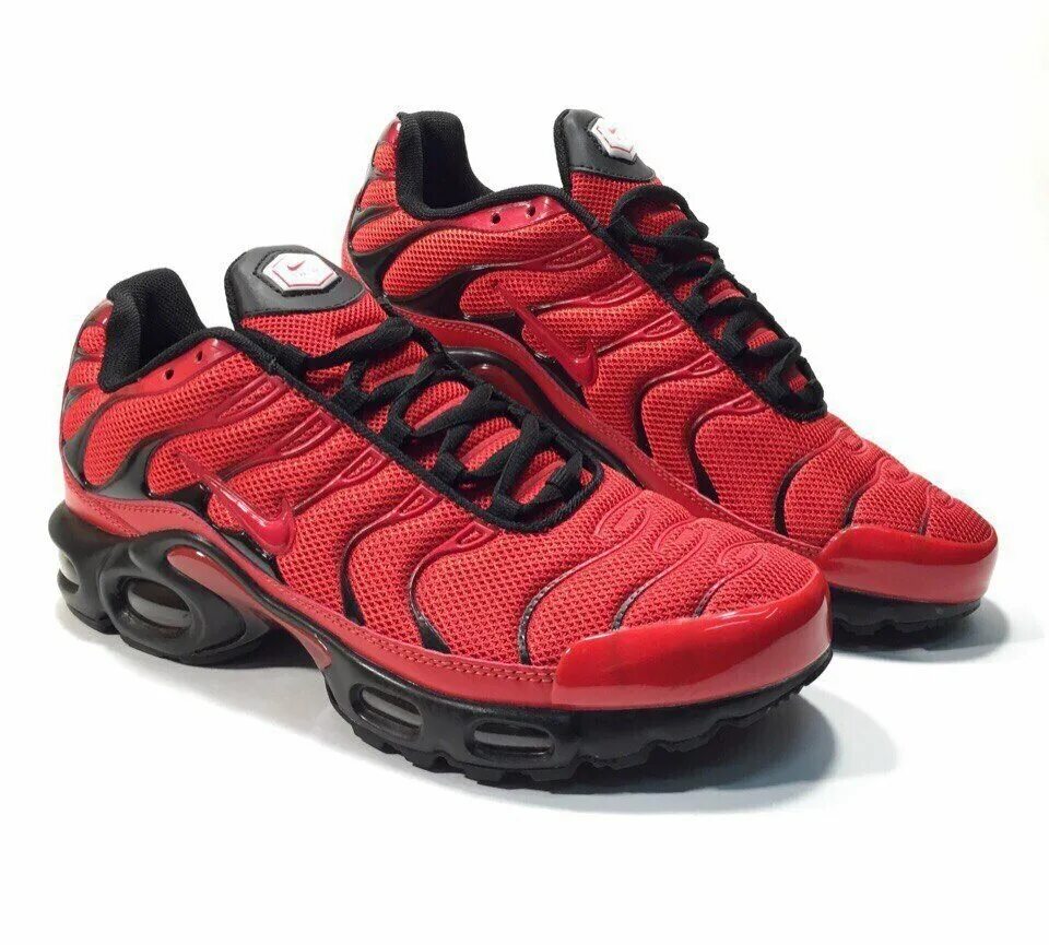 Кроссовки nike red. Nike Air Max 95 TN Plus. Nike Air Max TN Plus 2. Nike Air Max TN Plus Black. Nike Air Max Plus TN Black Red.