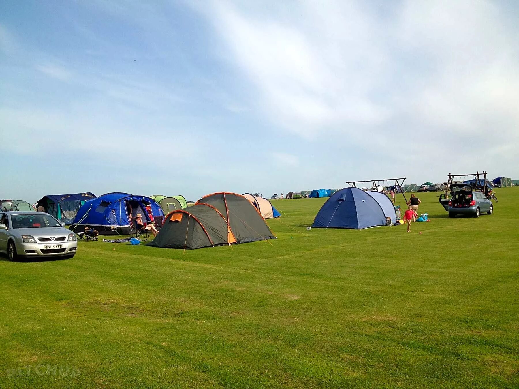 Белё озеро палаточный городок. Эдинбург кемпинг. Ладожское озеро палаточный лагерь. Шотландия кемпинг. Кемпинг обзор