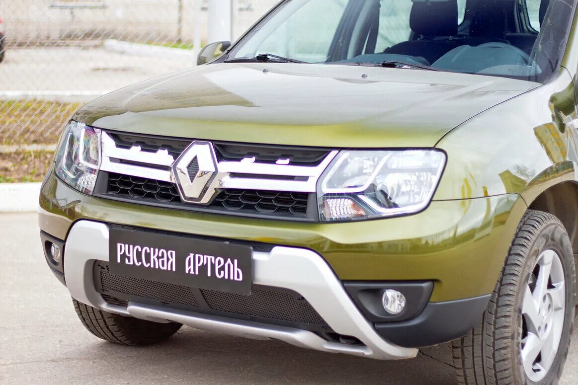 Бампер передний Рено Дастер 2015. Бампер передний Renault Duster 2021. Сетка радиатора Рено Дастер 2021. Решетка радиатора Рено Дастер 2015. Дастер 2 передний бампер