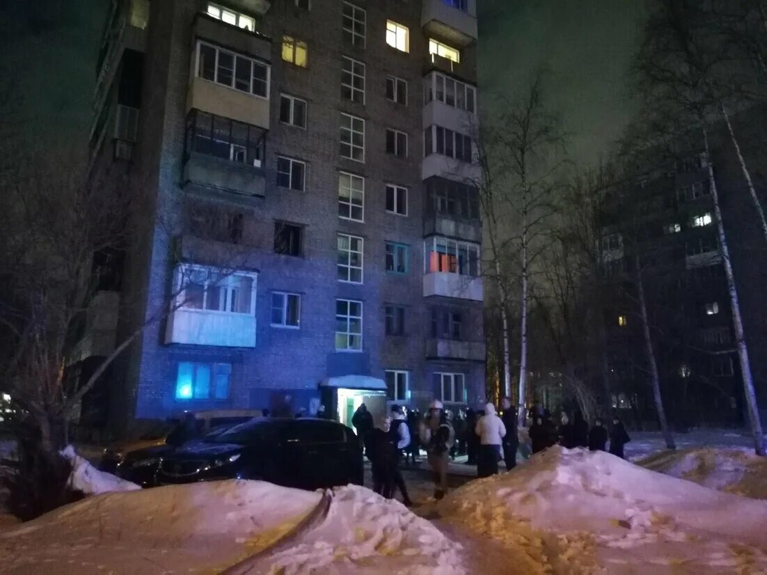 Пожар в квартире. Пожар в жилом доме. Пожар в многоквартирном доме. Архангельск пожар.