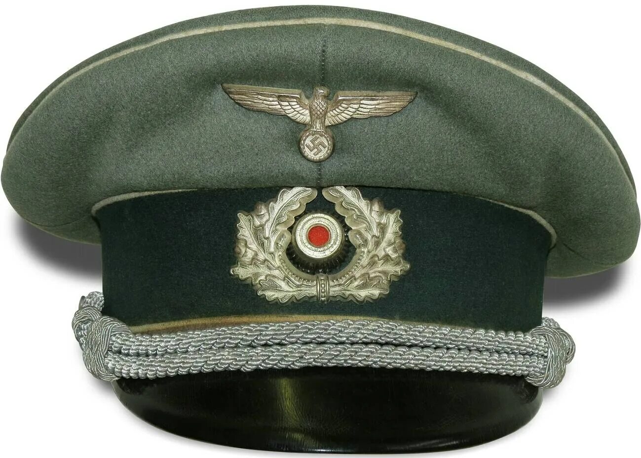 Как вставить кокарду в фуражку