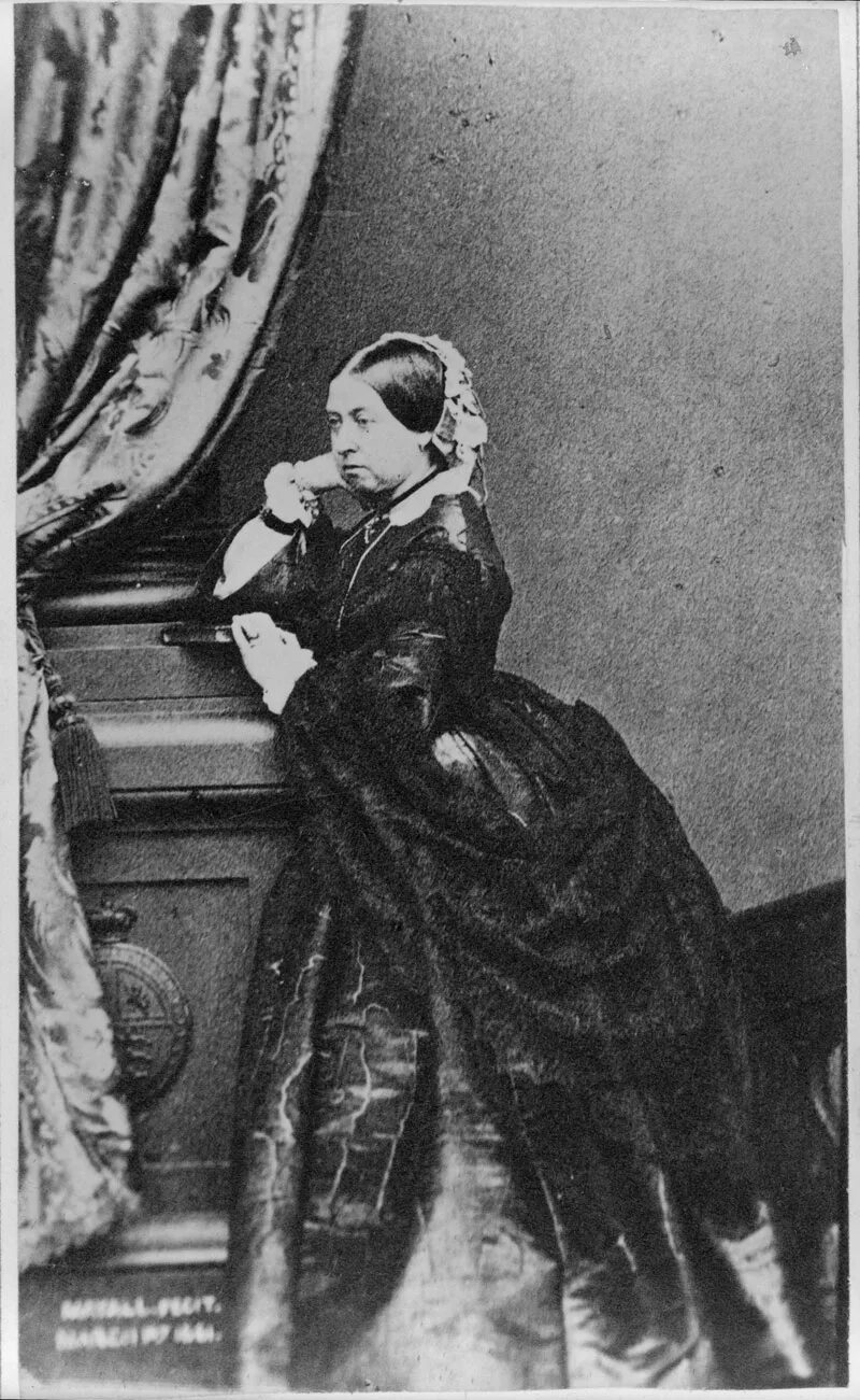 Вика королева. Вика королева. Early in her reign queen victoria. Early in her reign queen victoria. Вика королева.