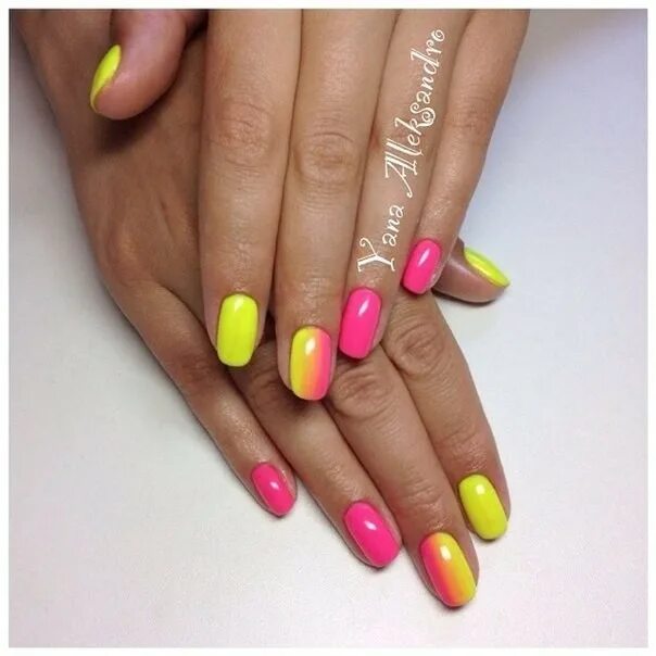 Маникюр желто розового цвета Yellow and pink nails Unghie, Unghie gel, Unghie design